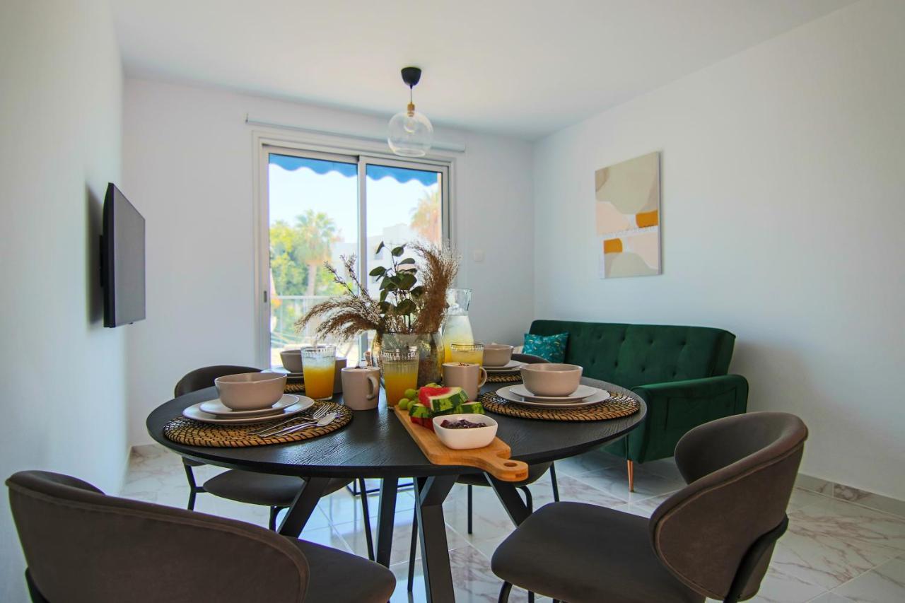 Ferienwohnung Phaedrus Living Seaside Luxury Flat Athina 21 Paphos Exterior foto